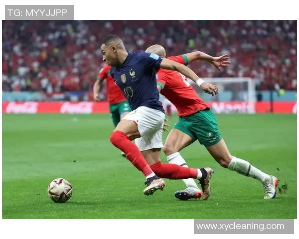 热那亚足球俱乐部球星闪耀绿茵场谱写激情荣耀新篇章